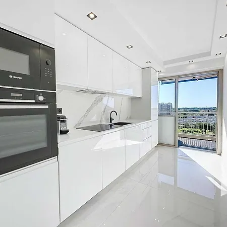 Modern - Ac-1br- 4p - *