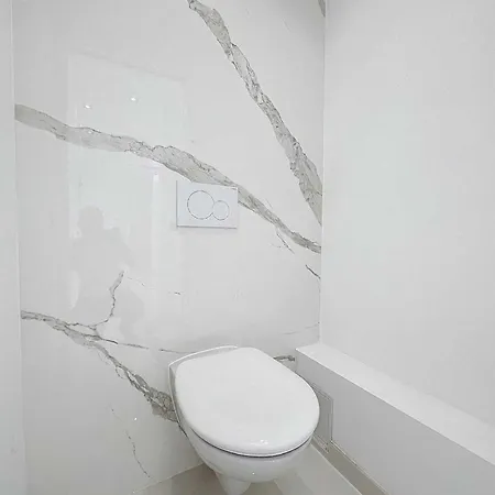 Modern - Ac-1br- 4p - * מאנדליה-לה-נאפול