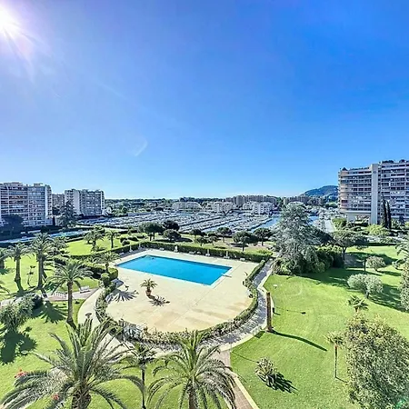 Modern - Ac-1br- 4p - * Mandelieu-la-Napoule